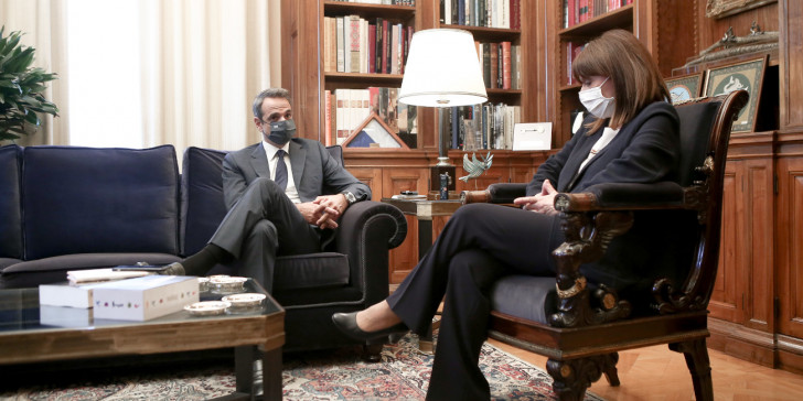 Mε την Κ.Σακελλαροπούλου θα συναντηθεί αύριο ο Κ.Μητσοτάκης