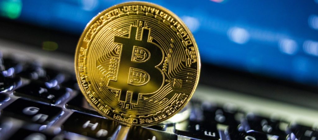Σημείωσε νέο επίπεδο – ρεκόρ το bitcoin – Η κεφαλαιοποίηση πλησιάζει το 1 τρισ. δολάρια