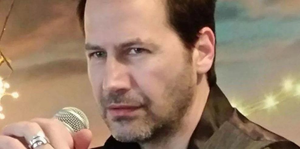 Λευτέρης Ζαμπέτογλου για γνωστό σκηνοθέτη: «Μου τράβηξε το μποξεράκι και ζήτησε να είμαστε μαζί»