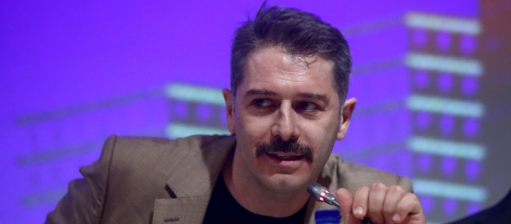 Ξέσπασμα του Μπουρδούμη κατά Μαρκουλάκη: «Συγκαλύπτει τον “βασανισμένο καλλιτέχνη”» (φώτο)