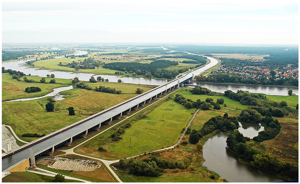 Εντυπωσιακό: Ένας ποταμός επάνω σε έναν… ποταμό! (φωτο)