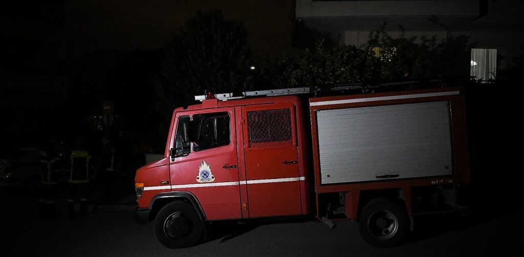 Πετράλωνα: Άγνωστοι πυρπόλησαν αυτοκίνητο αστυνομικού