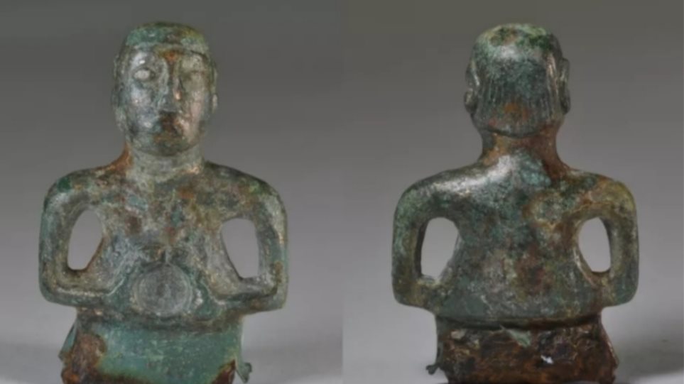 Αγγλία: Αρχαιολόγοι ανακάλυψαν αγαλματίδιο κέλτικης θεότητας – Με μουστάκι και κούρεμα «καπέλο»