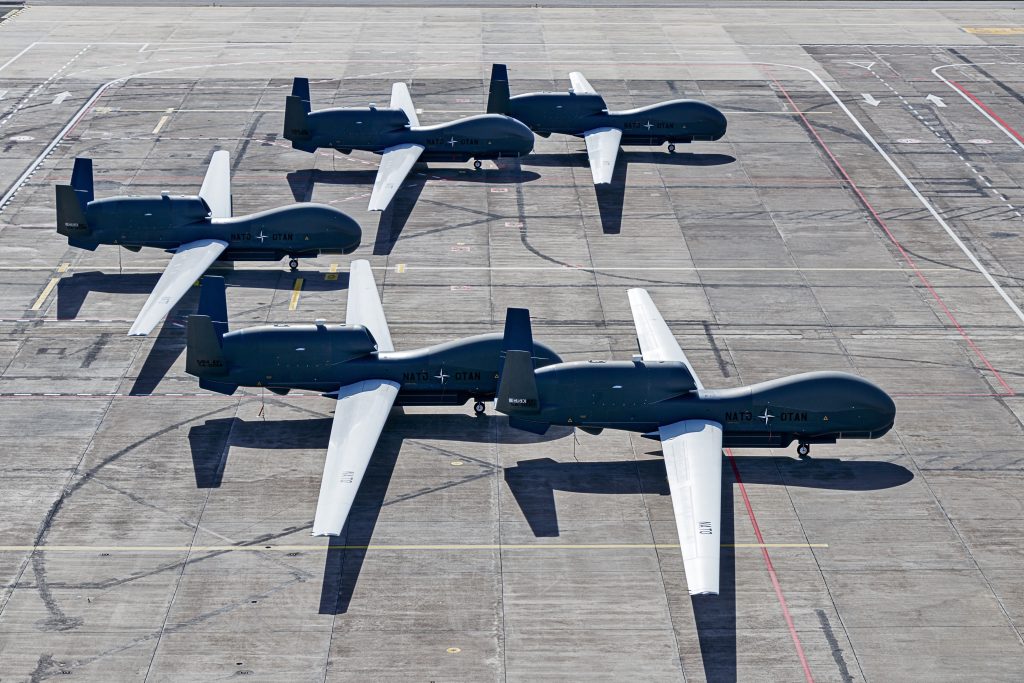 NATO: Αποκτάει το σύστημα AGS – Βασίζεται στα drones RQ-4D (φώτο)