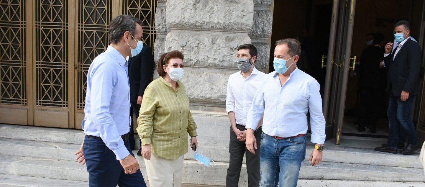 Ο Κ.Μητσοτάκης τώρα… «στηρίζει» τη Λ.Μενδώνη παραδεχόμενος πως ο Λιγνάδης ήταν επιλογή του