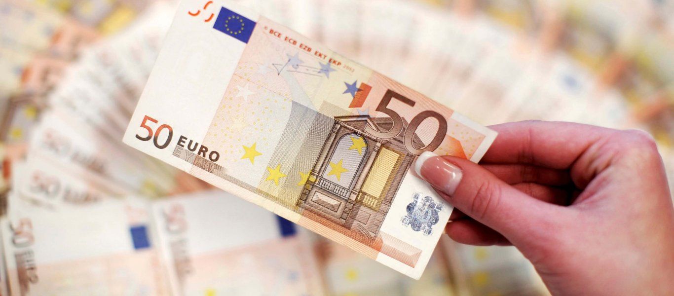 Επίδομα 534 ευρώ: Καταβάλλεται σήμερα σε χιλιάδες δικαιούχους – Ποιους αφορά