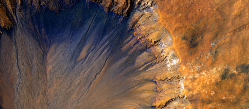 Εξωγήινη ζωή στον Άρη – Πώς τα «αποτυπώματα» λιωμένου πάγου φέρνουν ένα βήμα πιο κοντά την μεγάλη αποκάλυψη