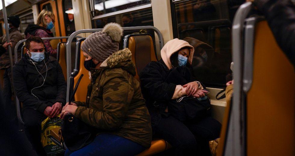 Βέλγιο: Οι αρχές συνιστούν να μην χρησιμοποιούν οι πολίτες τις υφασμάτινες μάσκες που διένειμε δωρεάν η κυβέρνηση
