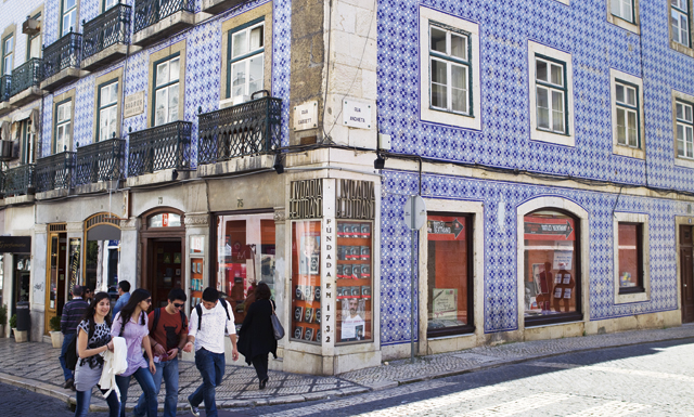 Αυτό είναι το παλιότερο βιβλιοπωλείο στον κόσμο – Μετρά 281 χρόνια ζωής! (φωτο)