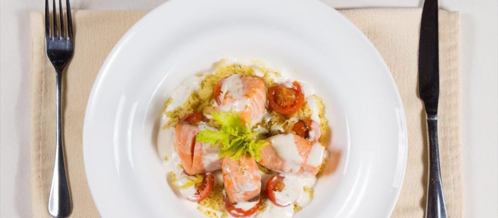 Με αυτούς τους πέντε τρόπους θα μειώσετε τις μερίδες σας χωρίς να πεινάσετε