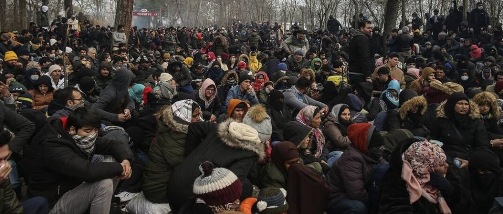 Παρά τη θύελλα  αντιδράσεων η κυβέρνηση προχωρά στην κατασκευή του καταυλισμού των αλλοδαπών στον Έβρο!