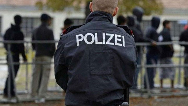 Γερμανία: Επιδρομές της αστυνομίας σε οργανώσεις ύποπτες  για λαθρεμπόριο ναρκωτικών και όπλων