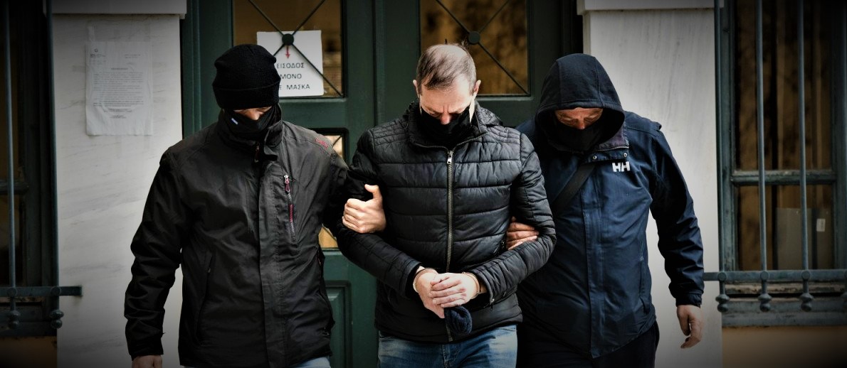 «Είναι επικίνδυνος άνθρωπος» αποφάνθηκαν ανακριτής και εισαγγελέας και προφυλάκισαν τον Δ.Λιγνάδη