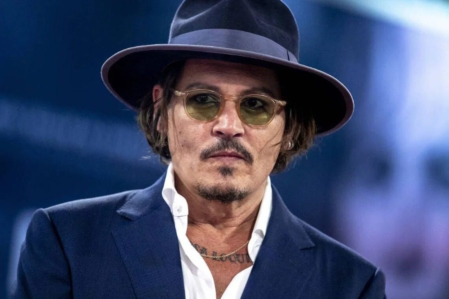 Ευκαιρία! – Johnny Depp: Πουλάει το «χωριό» του στη Γαλλία για 55 εκατ. δολάρια (βίντεο)