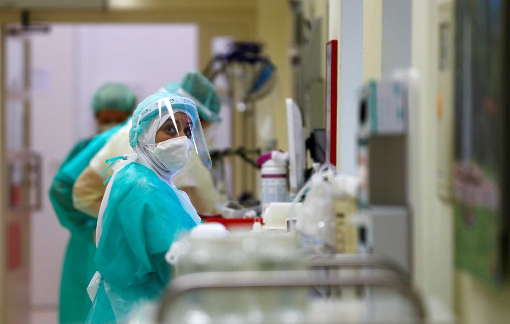 Κορωνοϊός: Σε κατάσταση έκτακτης ανάγκης κηρύχθηκε η Μαλεσίνα – Τα μέτρα που θα ισχύουν από αύριο το πρωί