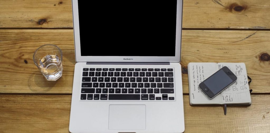 Μήπως τα κάνεις κι εσύ; – Τα τρία λάθη που καταστρέφουν το λάπτοπ μας