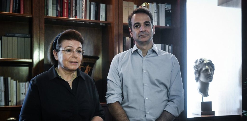 Σκάνδαλο Δ.Λιγνάδη: Εντολή Κ.Μητσοτάκη για «εξαφάνιση» της Λ.Μενδώνη;