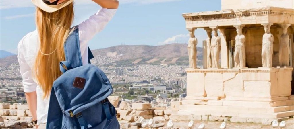 Η κυβέρνηση έλεγε ότι άνοιξε τον τουρισμό με «σχέδιο» αλλά τα στοιχεία έχουν άλλους δείκτες