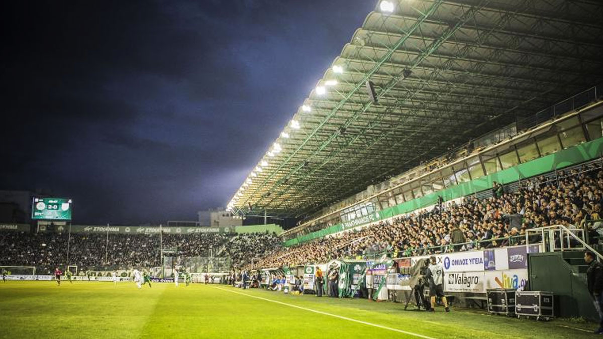 Πανό «φωτιά» κατά της κυβέρνησης στο ντέρμπι ΠΑΟ-ΑΕΚ: «Καλύπτετε παιδεραστές»!