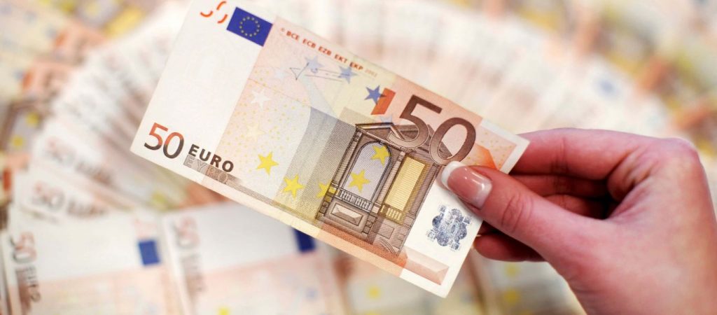 ΕΡΓΑΝΗ: Ένας στους πέντε εργαζόμενους λαμβάνουν μισθό μέχρι 500 ευρώ (πίνακας)