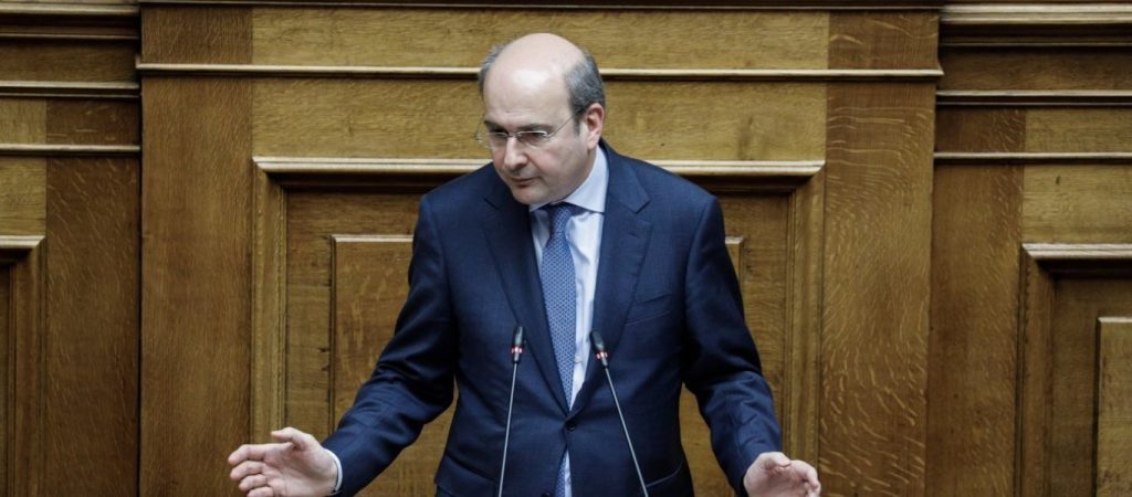 Τα «γυρίζει» ο Κ.Χατζηδάκης: Δηλώνει… «επιφυλακτικός» για τις εκκρεμείς συντάξεις!