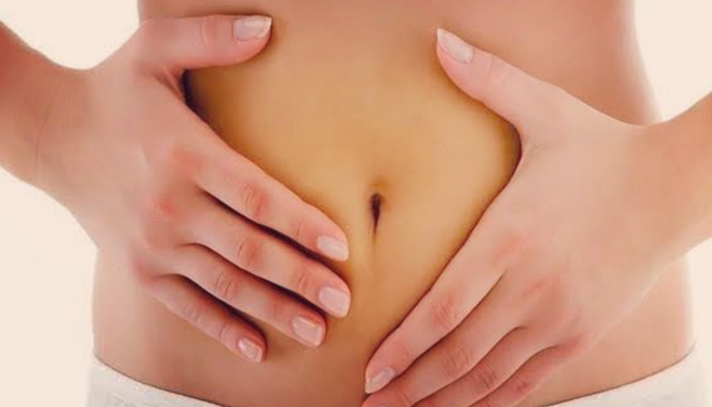 Φούσκωμα στην κοιλιά: Αίτια και τι να φάτε για να σας περάσει