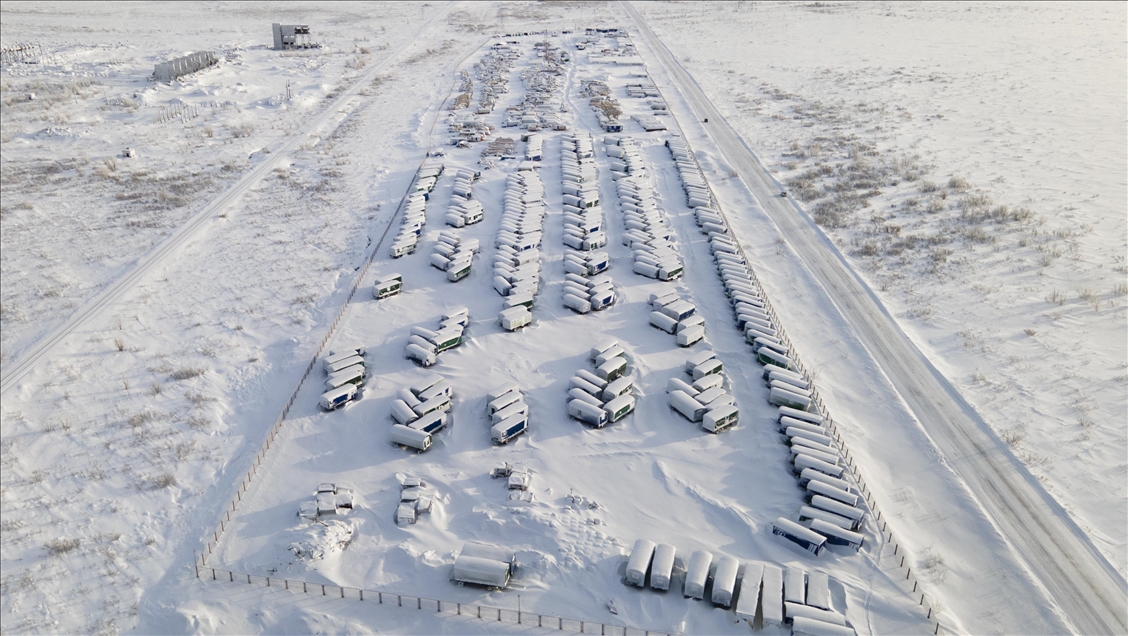Ρωσία: Η παγωμένη πόλη Βορκουτά – Χιόνι και πάγος καλύπτουν εγκαταλελειμμένο οικισμό (βίντεο)