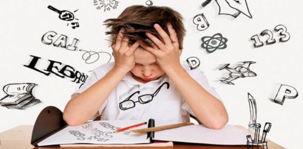 Δείτε ποια είναι τα συμπτώματα της δυσλεξίας ανάλογα την ηλικία του παιδιού