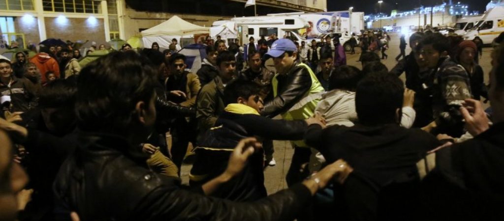 Μέγαρο Μαξίμου: Σύσκεψη  για το «μεταναστευτικό» χωρίς τον περιφερειάρχη βορείου Αιγαίου και δημάρχους