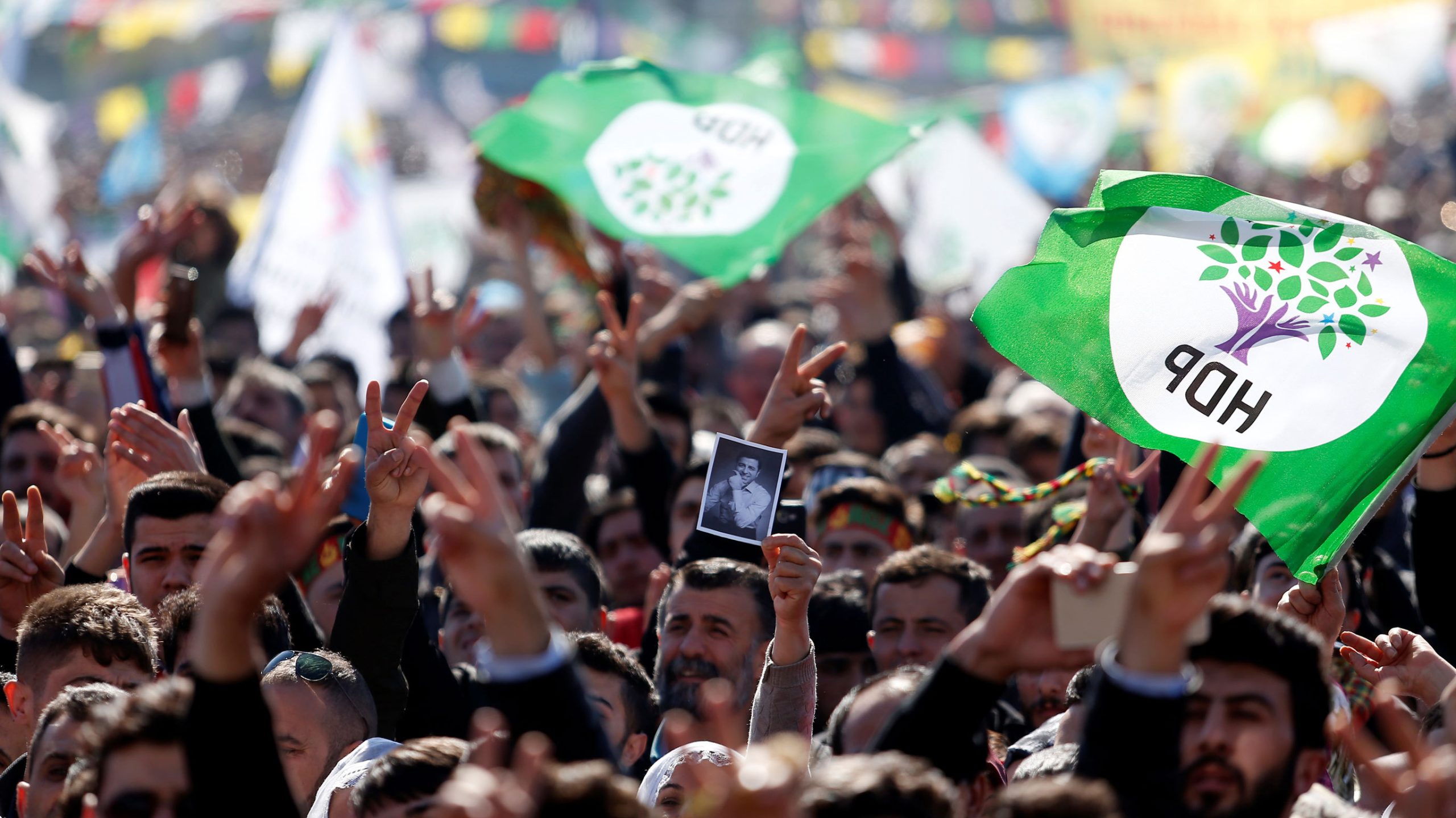 Η τουρκική κυβέρνηση σχεδιάζει τη διάλυση του φιλοκουρδικού κόμματος HDP