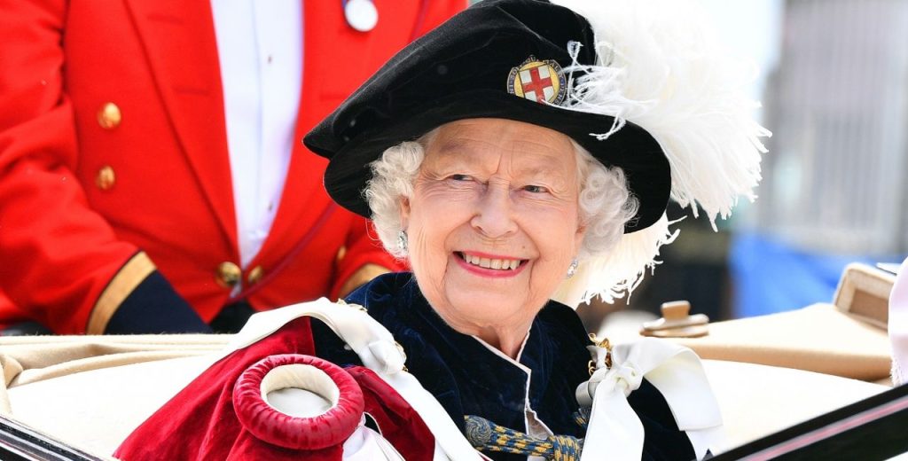 Αυτό είναι το αγαπημένο κοκτέιλ της βασίλισσας Ελισάβετ