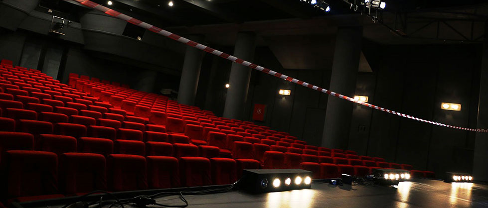 Στο «φως» νέες καταγγελίες: Ηθοποιός έμπαινε στο καμαρίνι και μαγνητοσκοπούσε κρυφά τις συναδέλφους του