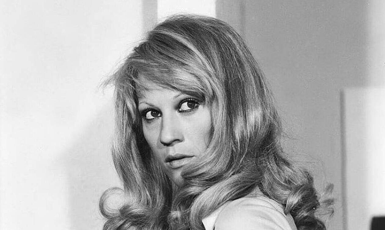 Ζωή Λάσκαρη: Η φωτογράφιση που έμεινε στην ιστορία (φωτό)