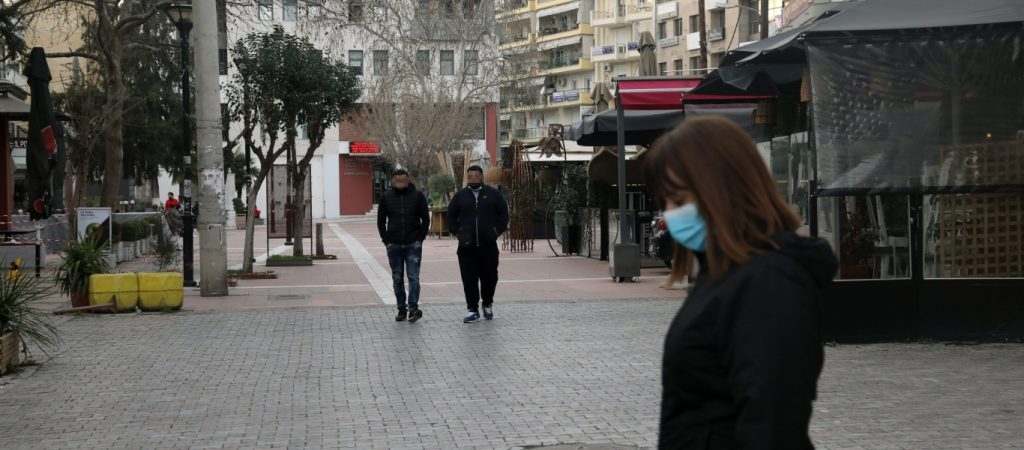 Τα μέτρα που τίθενται σε ισχύ για μία περιοχή που μπαίνει στο «κόκκινο»
