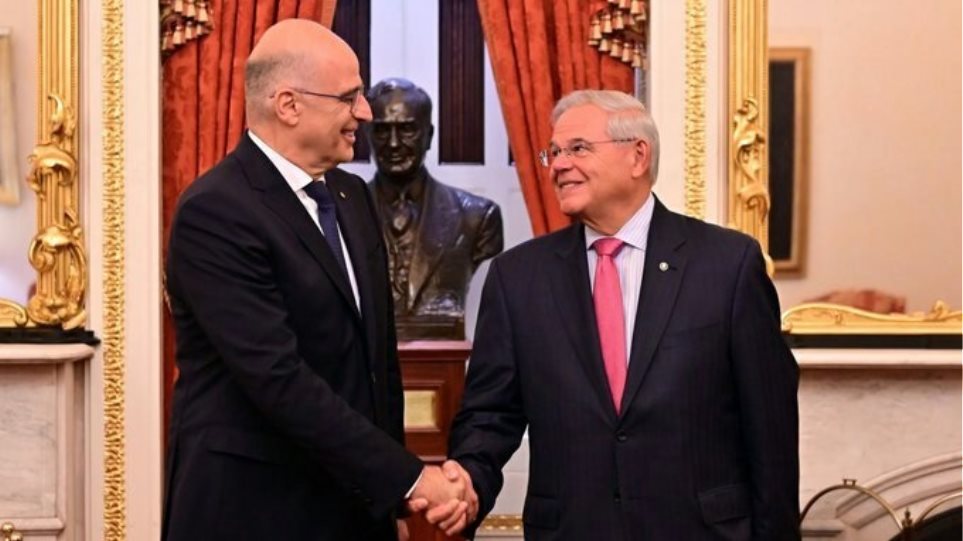 Επικοινωνία Δένδια – Μενέντεζ: «Άριστες οι ελληνοαμερικανικές σχέσεις»