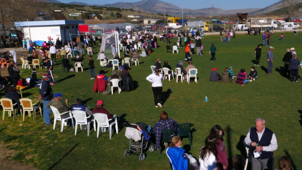 Λάρισα: Σκηνές και μέριμνα για τους πληγέντες από το σεισμό – Επίσκεψη Τζιτζικώστα και Αγοραστού