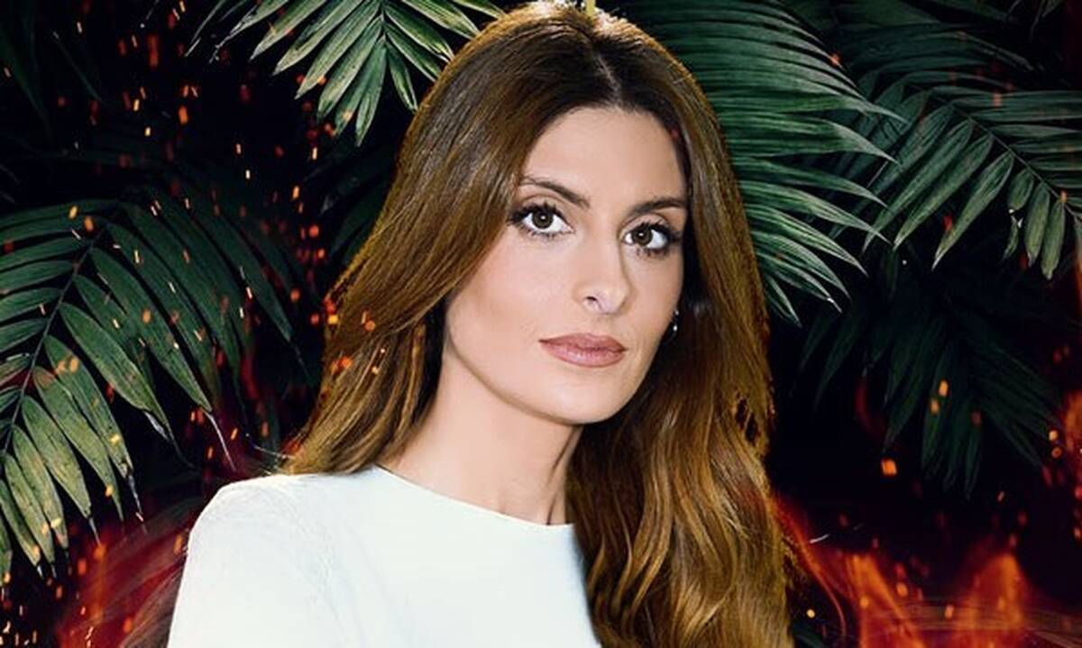 Survivor: Η στιγμή που η «ακριβοπληρωμένη» Α.Σαλαγκούδη αγνοεί τους δημοσιογράφους στο αεροδρόμιο σαν πραγματική σταρ