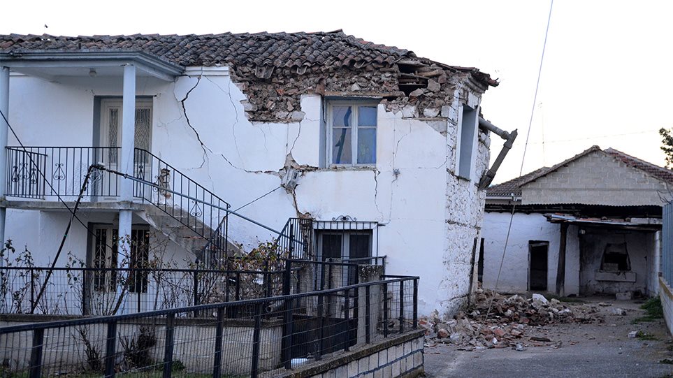 Σε κατάσταση έκτακτης ανάγκης ο Δήμος Τυρνάβου και ο Δήμος Φαρκαδόνας εξαιτίας του σεισμού στην Ελασσόνα