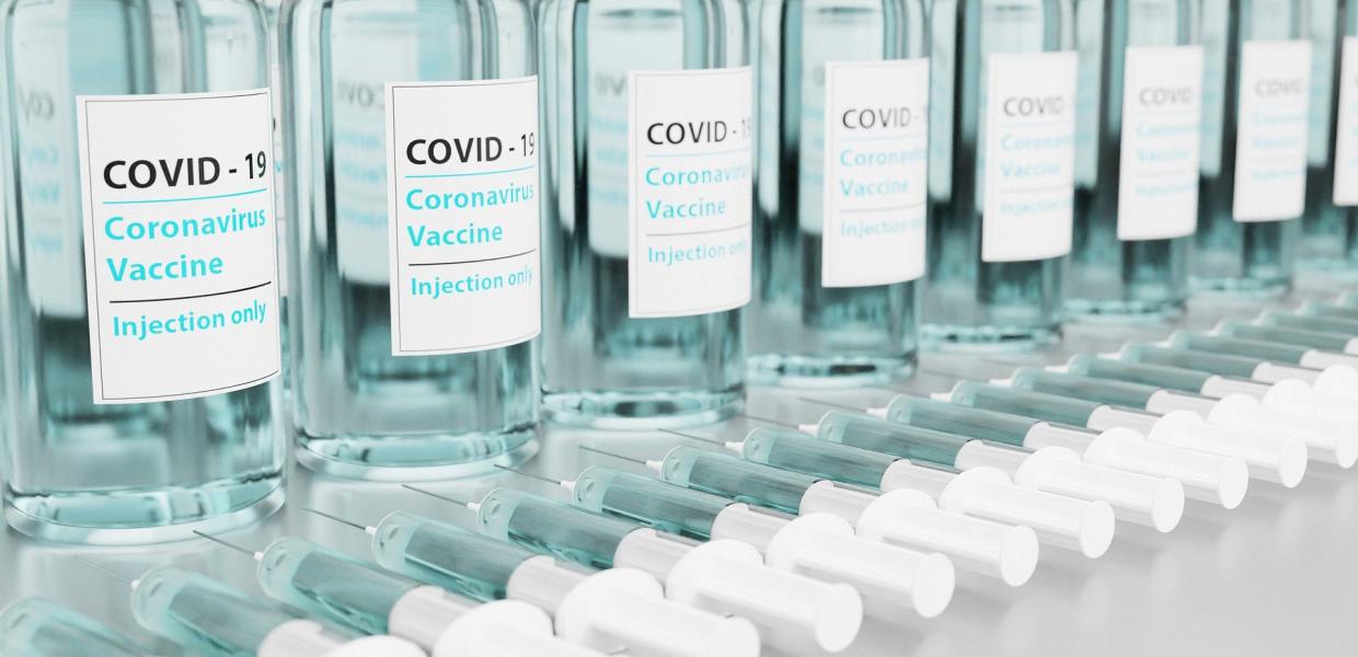 Οι Βρυξέλλες θέλουν να εξασφαλίσουν τις εισαγωγές αμερικανικών συστατικών εμβολίων