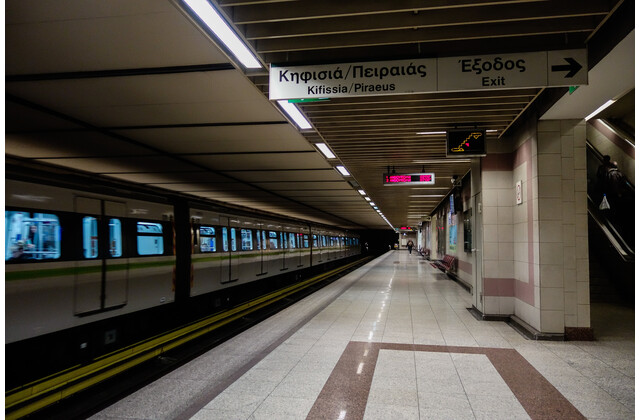 Άνοιξαν οι σταθμοί του Μετρό – Αποκαταστάθηκε η κυκλοφορία και στο Τραμ