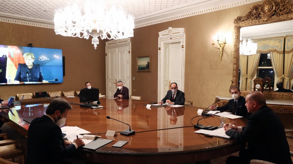 Τα γερμανικά ΜΜΕ «εξηγούν» πώς αντιμετωπίζει η Μέρκελ την Τουρκία εν όψει διερευνητικών