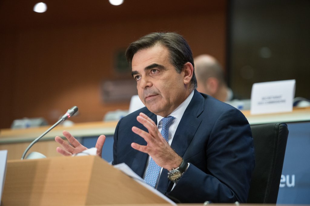 Μαργαρίτης Σχοινάς: «Η Ευρωπαϊκή Ένωση στέκεται έμπρακτα δίπλα στην Ελλάδα»