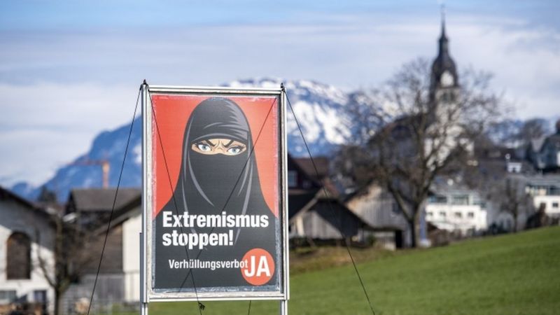 Η Ελβετία αποφάσισε: Τέρμα στις μπούρκες  και τα μουσουλμανικά καλύμματα – Είναι πλέον παράνομα