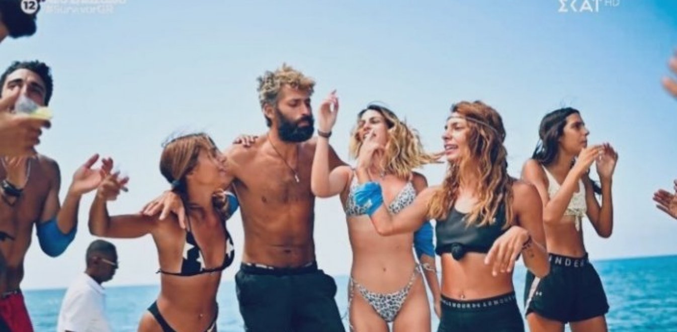 Χούφτωστην – Χούφτωστην: Ο Αλέξης Παππάς τις θέλει όλες στο Survivor (βίντεο)