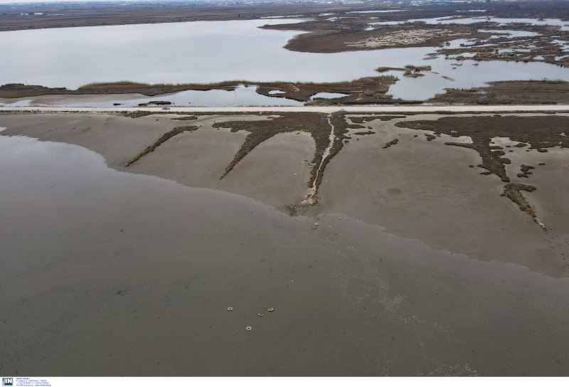 Που οφείλεται το φαινόμενο με την πολύ χαμηλή στάθμη της θάλασσας σύμφωνα με τους ειδικούς; (βίντεο-φωτο)