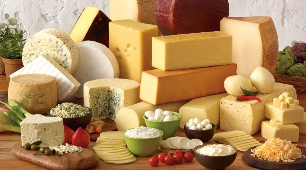 Φάτε τα άφοβα: Aυτά είναι τα πέντε πιο υγιεινά τυριά
