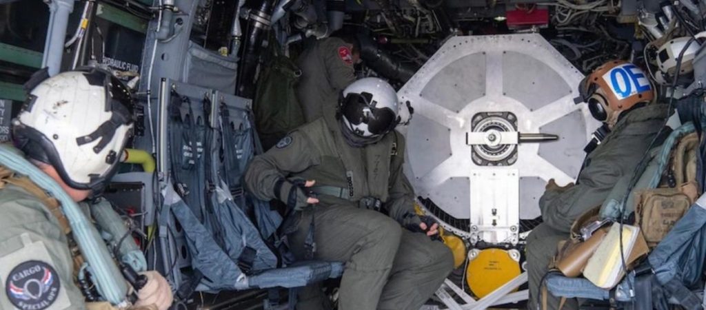 Κι όμως… F-35C χώρεσε μέσα σε ελικοφόρο CMV-22B Osprey