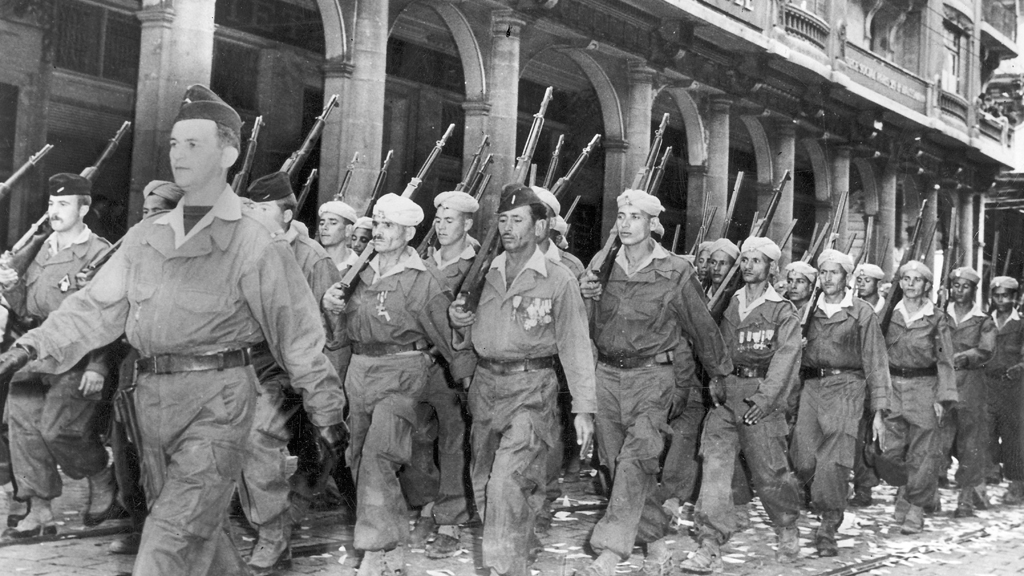 Το Παρίσι θα ανοίγει τα απόρρητα αρχεία για τον πόλεμο της Αλγερίας