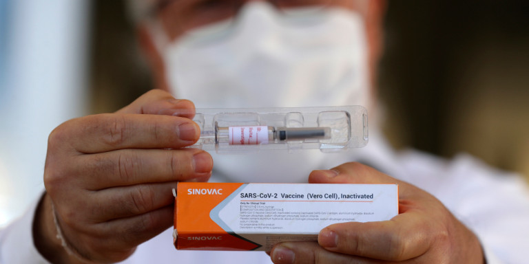 Ουκρανία: Η χώρα ενέκρινε το εμβόλιο της κινεζικής Sinovac