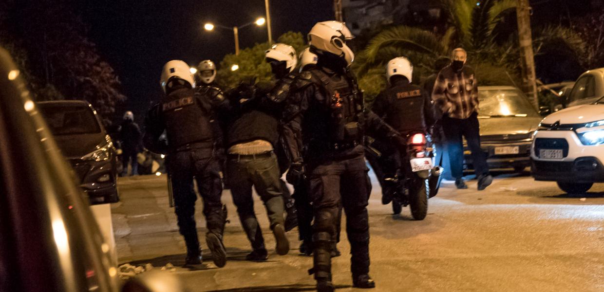 Βίντεο ντροπής: Αστυνομικός καλεί τους συναδέλφους του να «σκοτώσουν και να γαμ…» τους πολίτες!